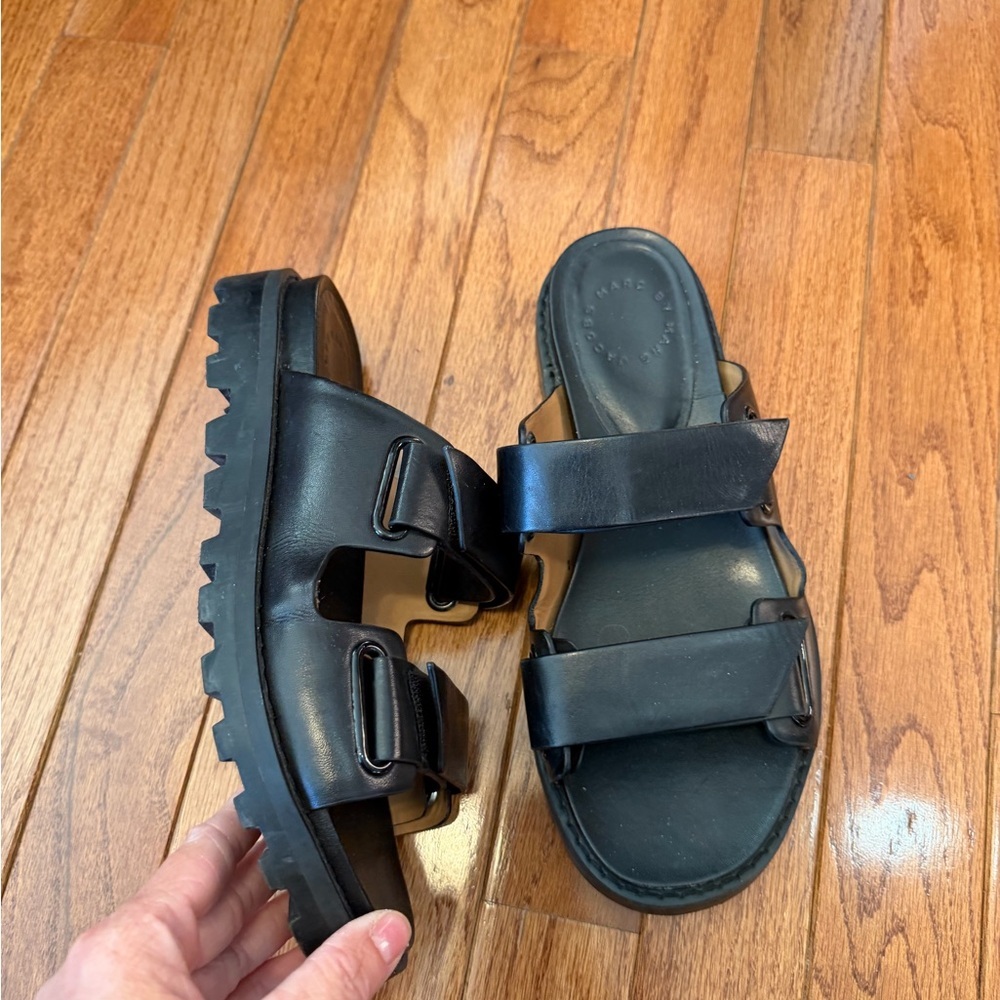 Marc Jacobs Black Leather Lug Sole Sandals Size 38.5 - Picture 2 of 6